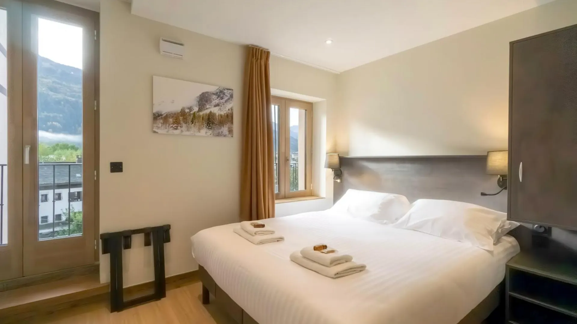 Hostellerie Du Petit Saint Bernard Bourg-Saint-Maurice 0*,  France