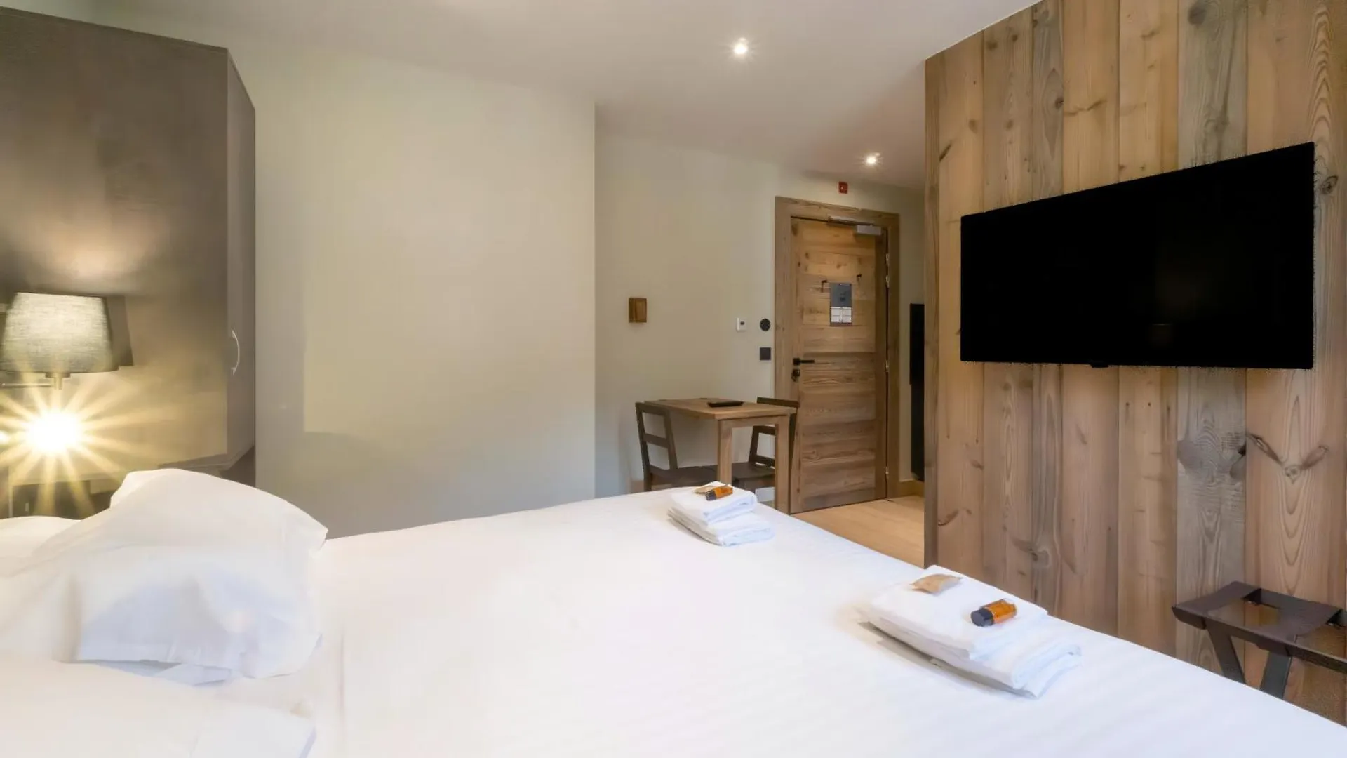 Hostellerie Du Petit Saint Bernard Bourg-Saint-Maurice 0*,  France