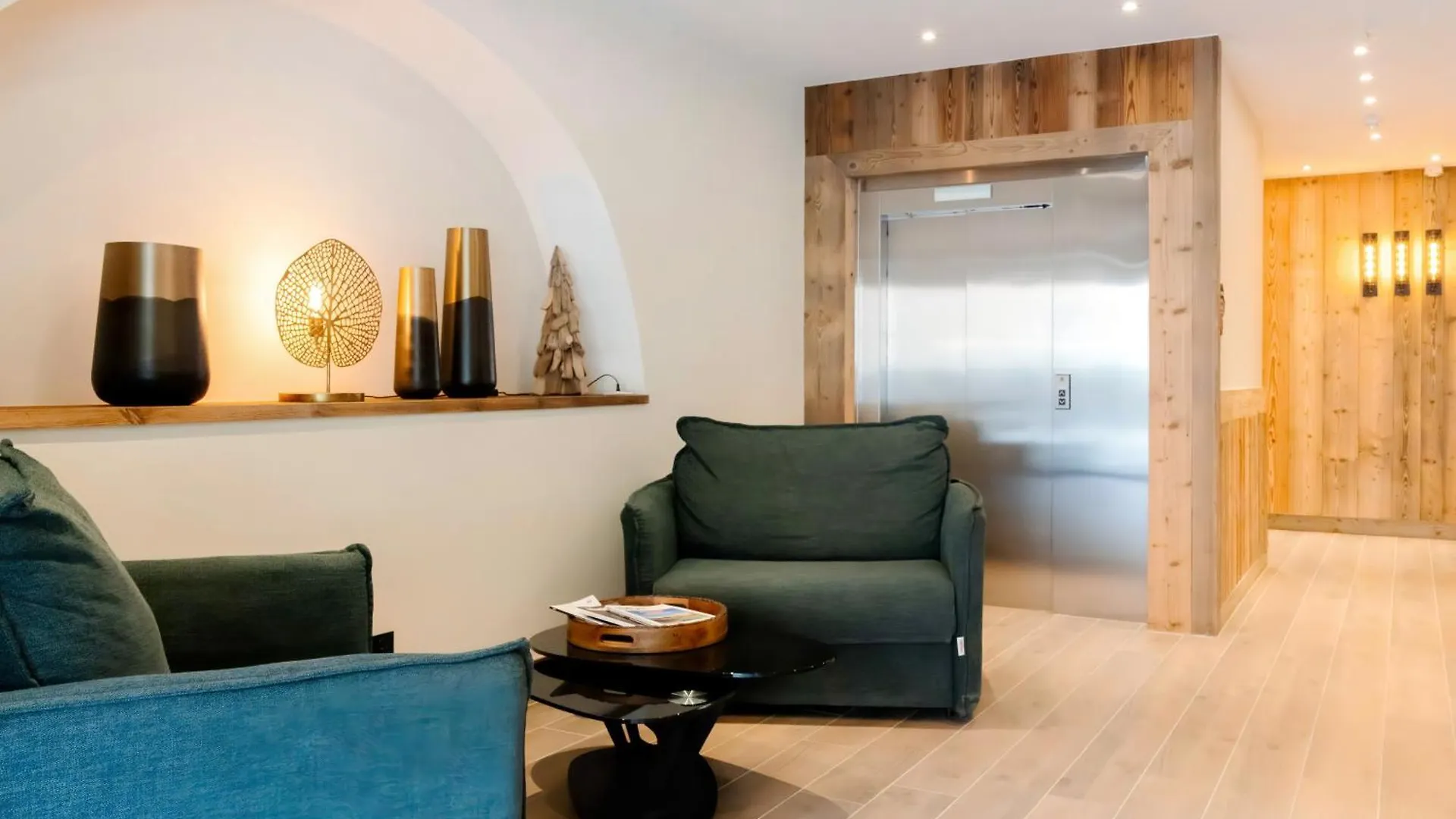Hostellerie Du Petit Saint Bernard Bourg-Saint-Maurice 0*,  France