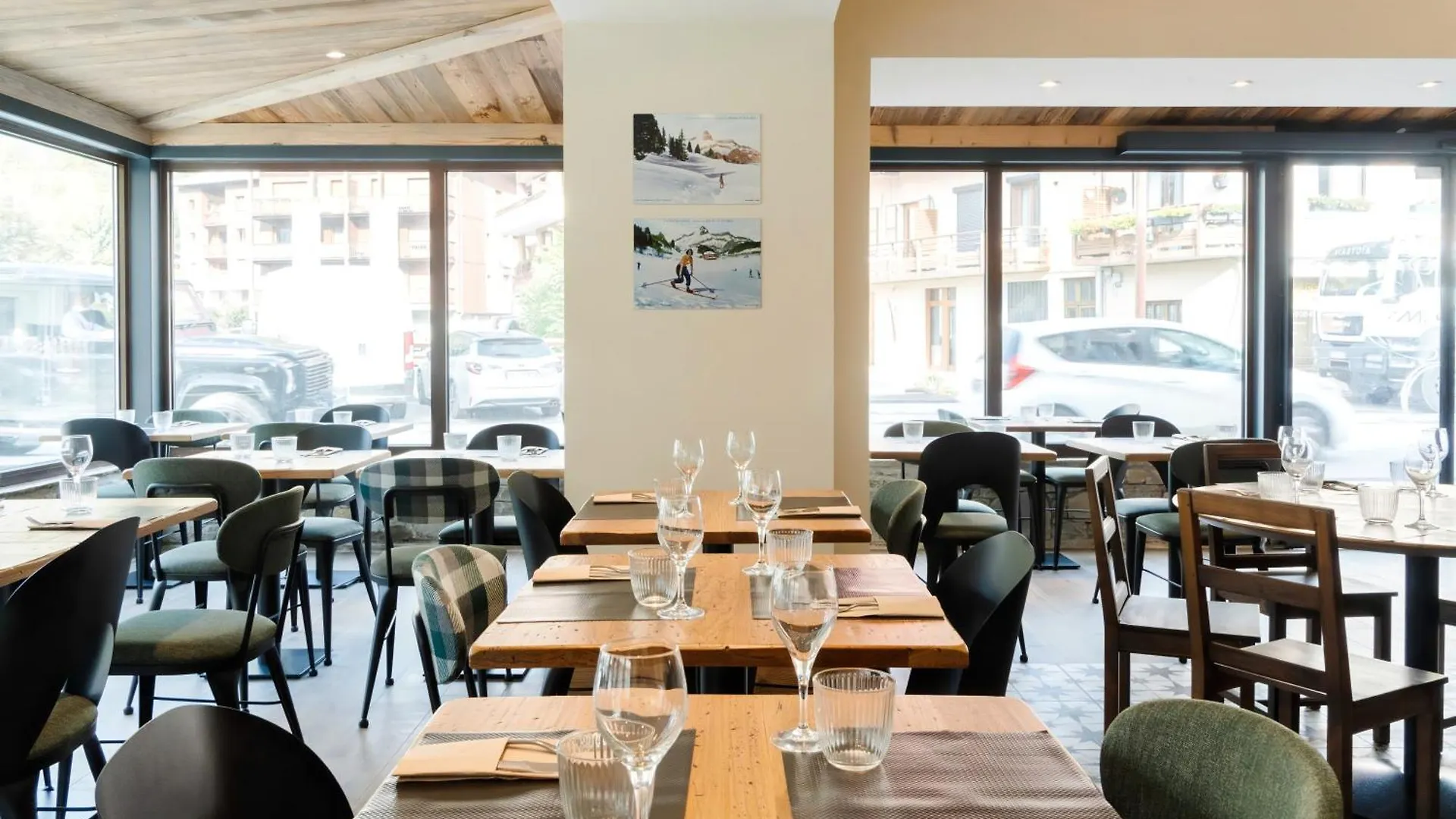 Hostellerie Du Petit Saint Bernard Bourg-Saint-Maurice Hotel