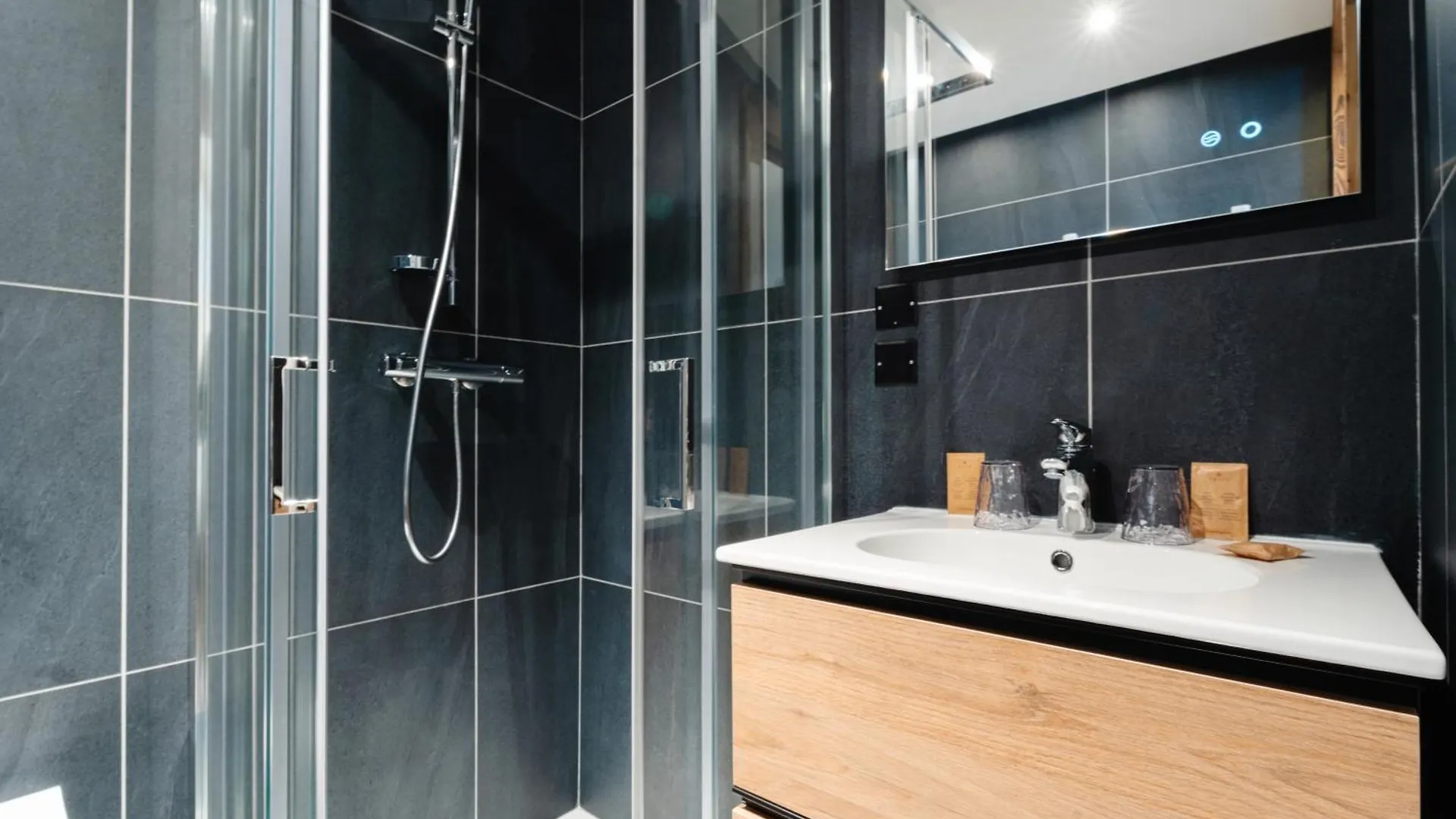 Hostellerie Du Petit Saint Bernard Bourg-Saint-Maurice Hotel